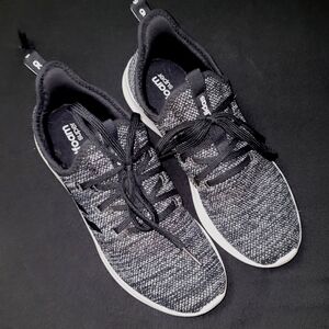 Adidas Cloudfoam 8